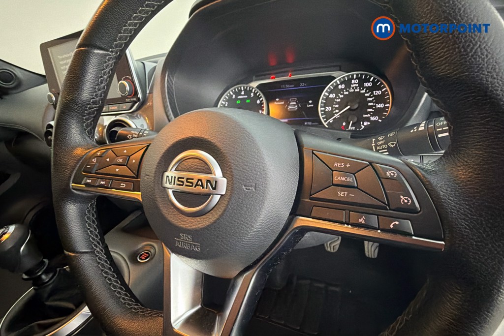Nissan Juke N-Connecta Manual Petrol SUV - Stock Number (1630602) - 5th supplementary image