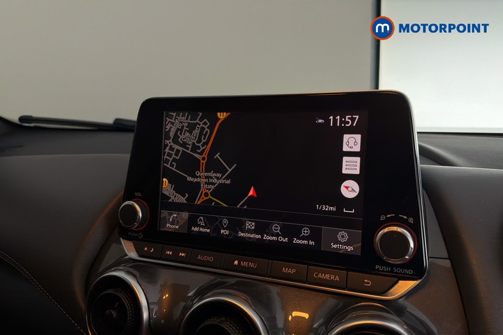 Nissan Juke N-Connecta Manual Petrol SUV - Stock Number (1630602) - 9th supplementary image