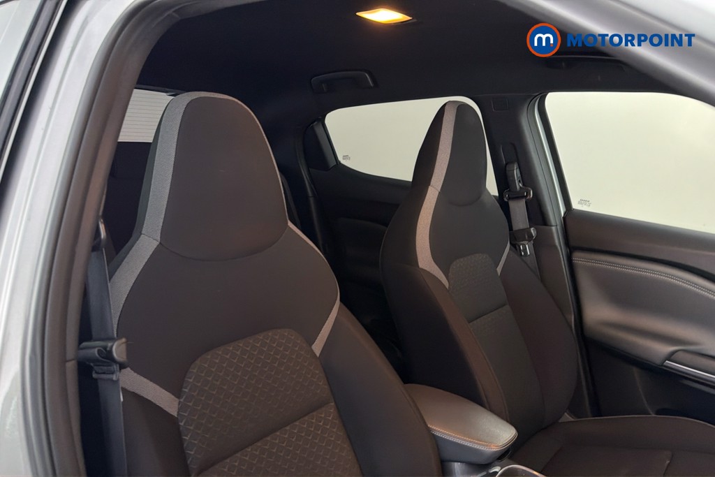 Nissan Juke N-Connecta Manual Petrol SUV - Stock Number (1630602) - 22nd supplementary image