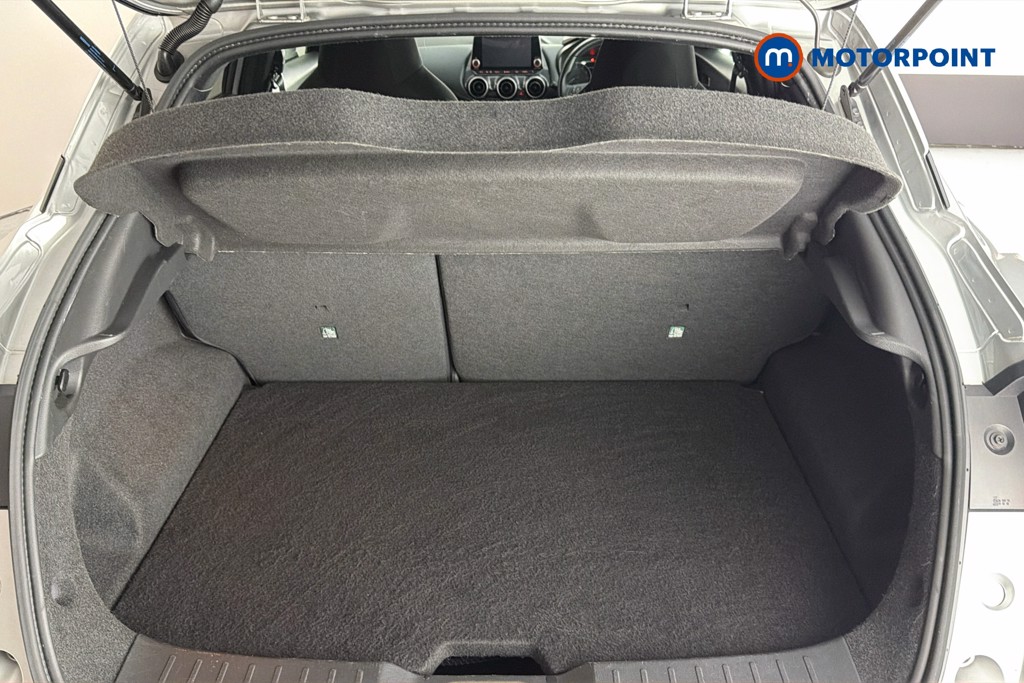 Nissan Juke N-Connecta Manual Petrol SUV - Stock Number (1630602) - 33rd supplementary image