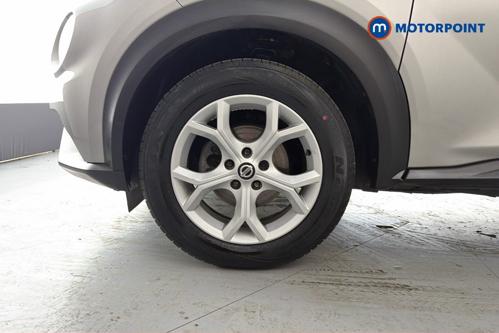 Nissan Juke N-Connecta Manual Petrol SUV - Stock Number (1630602) - 47th supplementary image