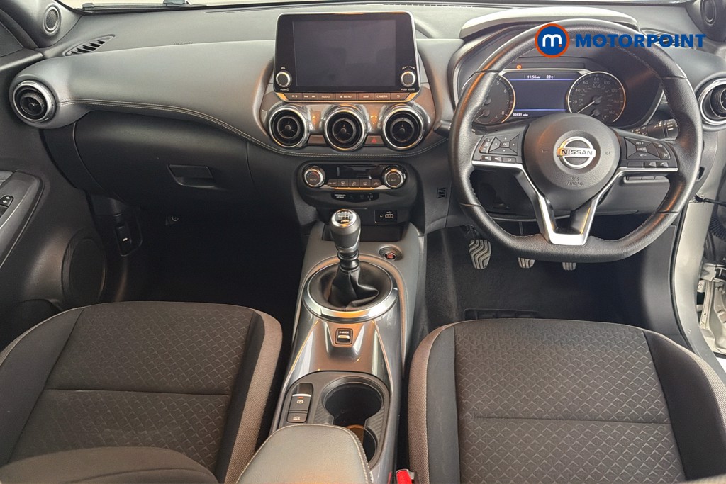Nissan Juke N-Connecta Manual Petrol SUV - Stock Number (1630602) - 1st supplementary image
