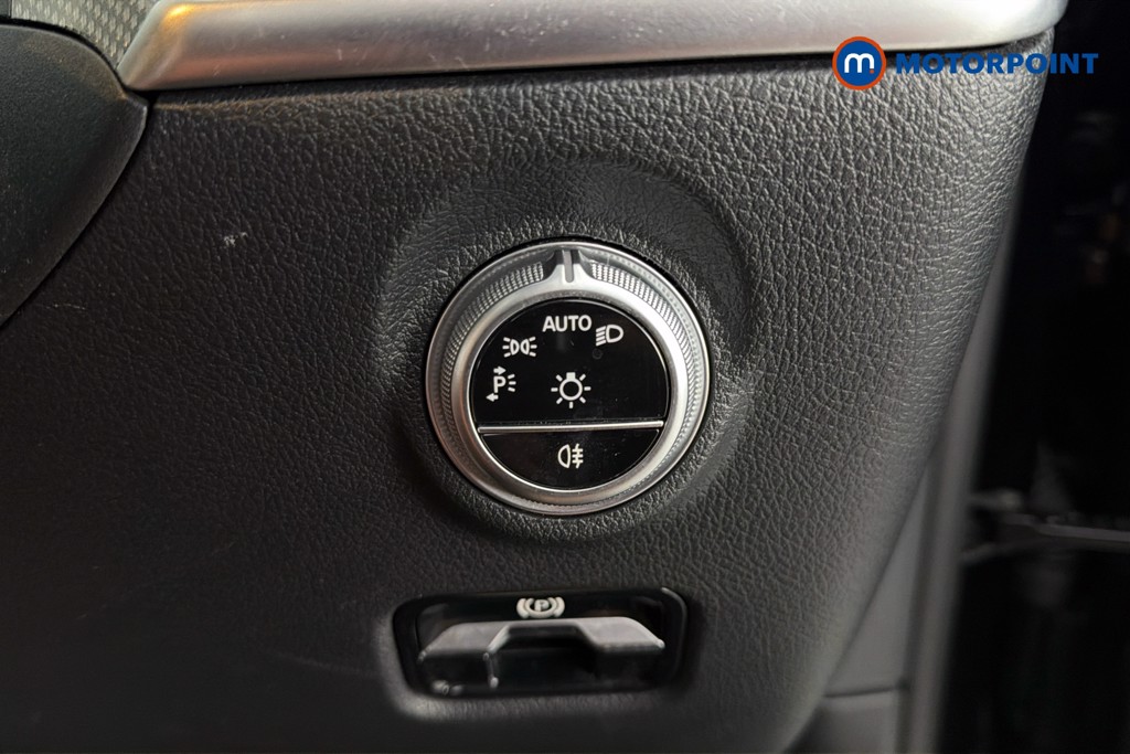 Mercedes-Benz C Class Amg Line Automatic Petrol Estate - Stock Number (1637136) - 18th supplementary image