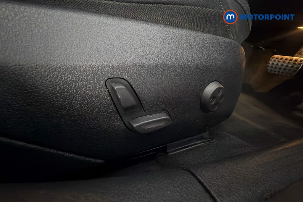 Mercedes-Benz C Class Amg Line Automatic Petrol Estate - Stock Number (1637136) - 25th supplementary image