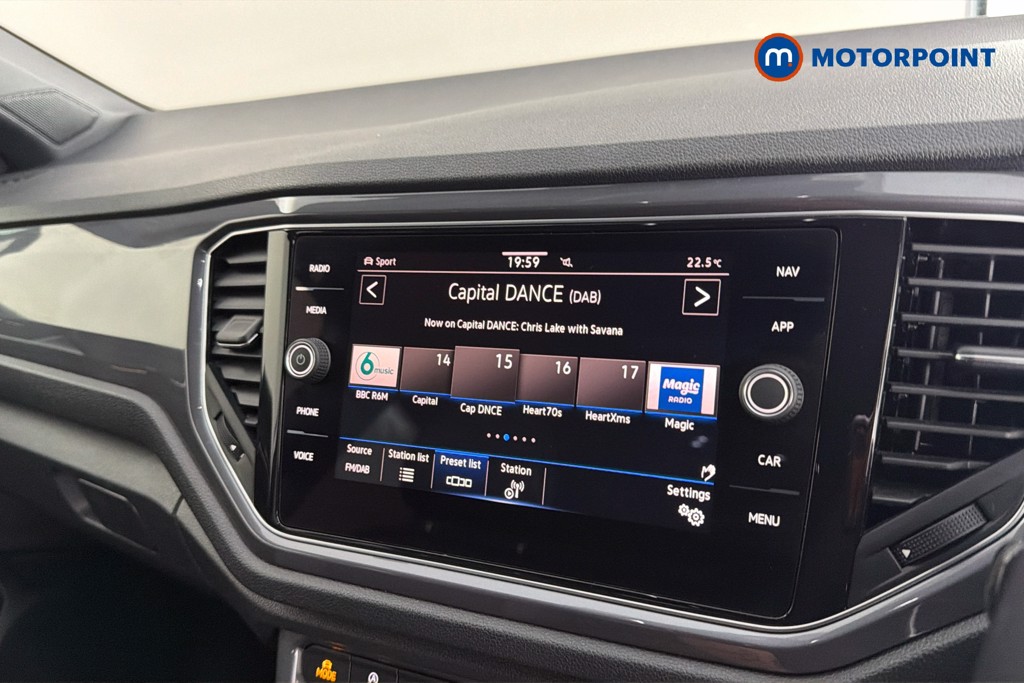 Volkswagen T-Roc R-Line Automatic Petrol SUV - Stock Number (1637265) - 9th supplementary image