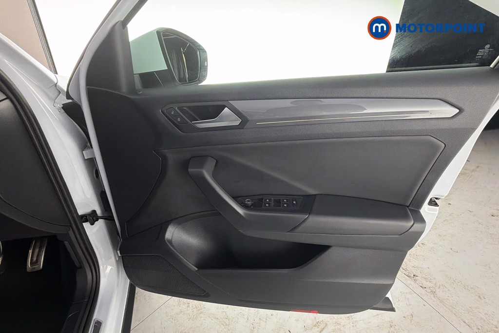 Volkswagen T-Roc R-Line Automatic Petrol SUV - Stock Number (1637265) - 19th supplementary image