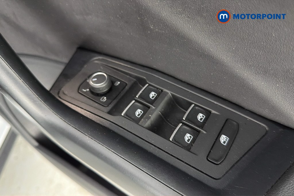 Volkswagen T-Roc R-Line Automatic Petrol SUV - Stock Number (1637265) - 20th supplementary image