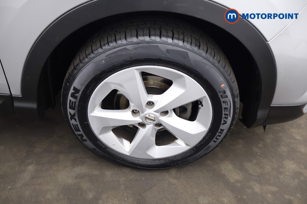 Nissan Qashqai Acenta Premium Manual Petrol SUV - Stock Number (1637957) - 4th supplementary image