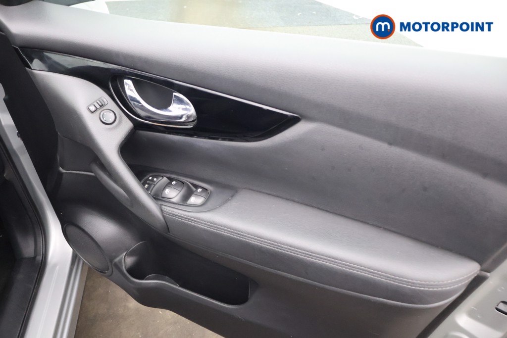 Nissan Qashqai Acenta Premium Manual Petrol SUV - Stock Number (1637957) - 14th supplementary image