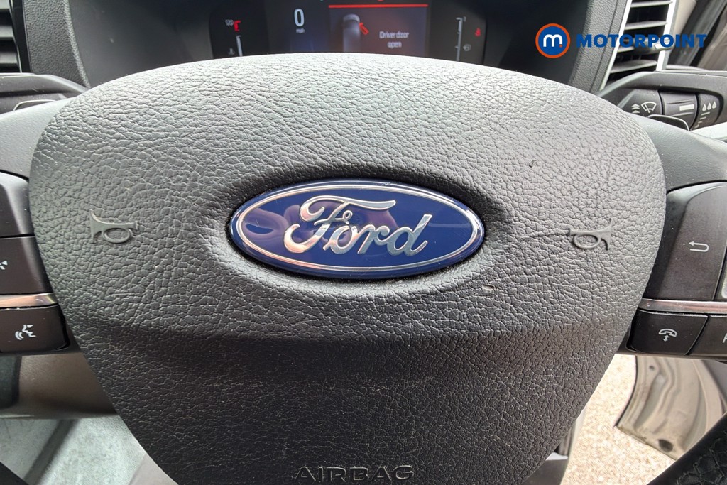 Ford Transit Limited Automatic Diesel Medium Roof Van - Stock Number (1639442) - 5th supplementary image