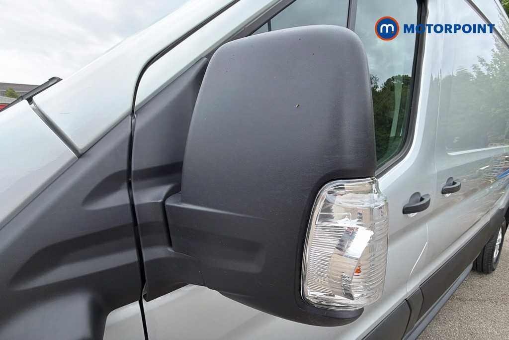 Ford Transit Limited Automatic Diesel Medium Roof Van - Stock Number (1639442) - 43rd supplementary image