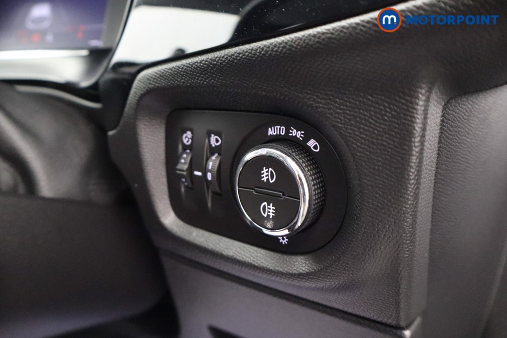 Vauxhall Corsa Elite Edition Manual Petrol Hatchback - Stock Number (1640115) - 4th supplementary image