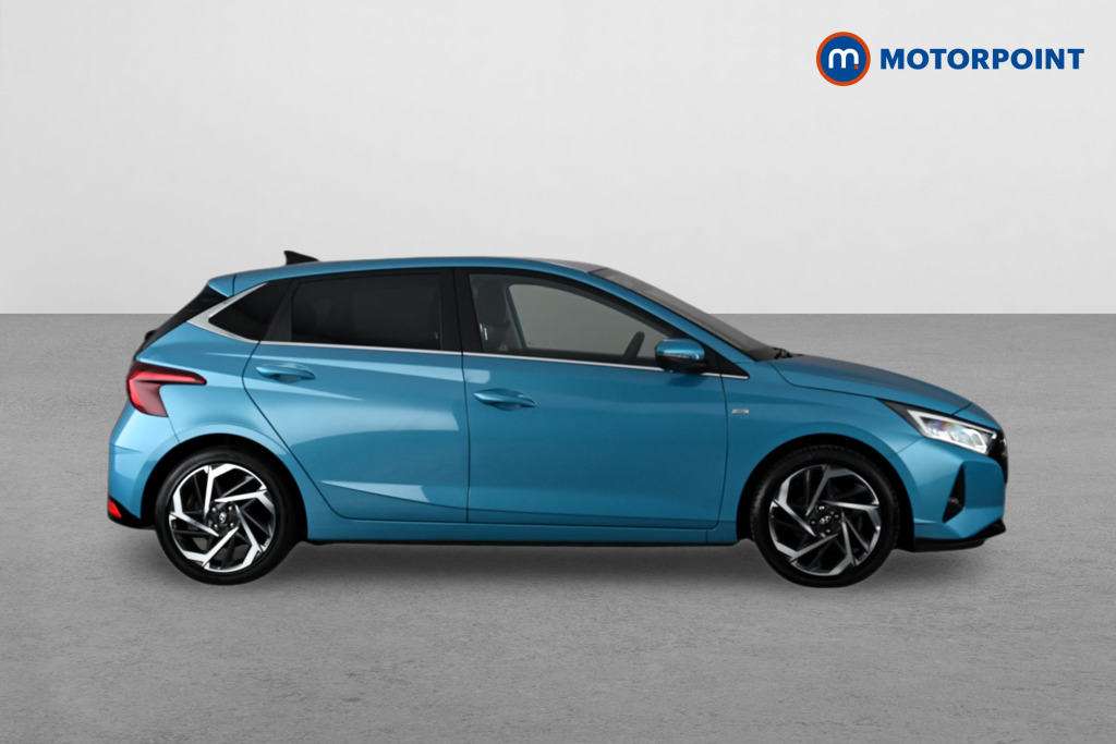 Hyundai I20 Premium Automatic Petrol Hatchback - Stock Number (1640501) - Drivers side
