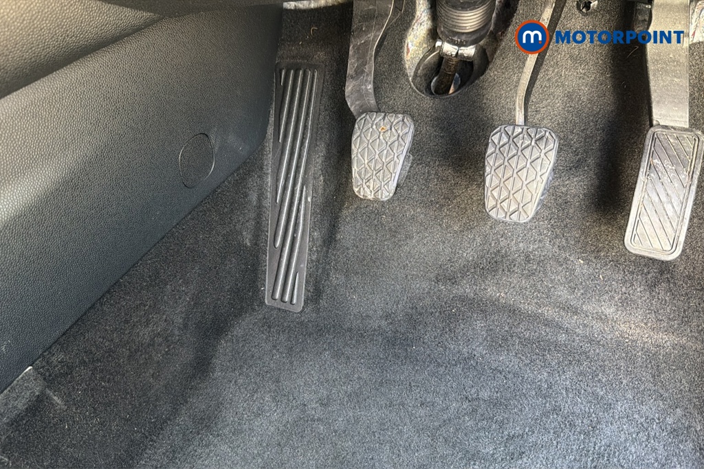 Ford Ecosport Titanium Manual Petrol SUV - Stock Number (1642350) - 24th supplementary image