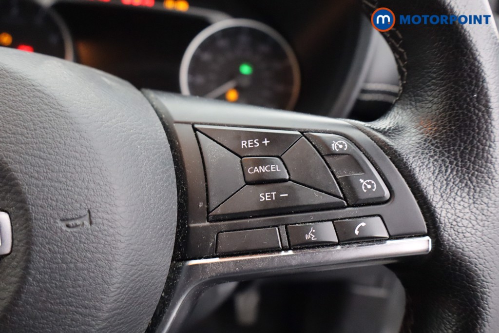 Nissan Juke N-Connecta Manual Petrol SUV - Stock Number (1642361) - 16th supplementary image