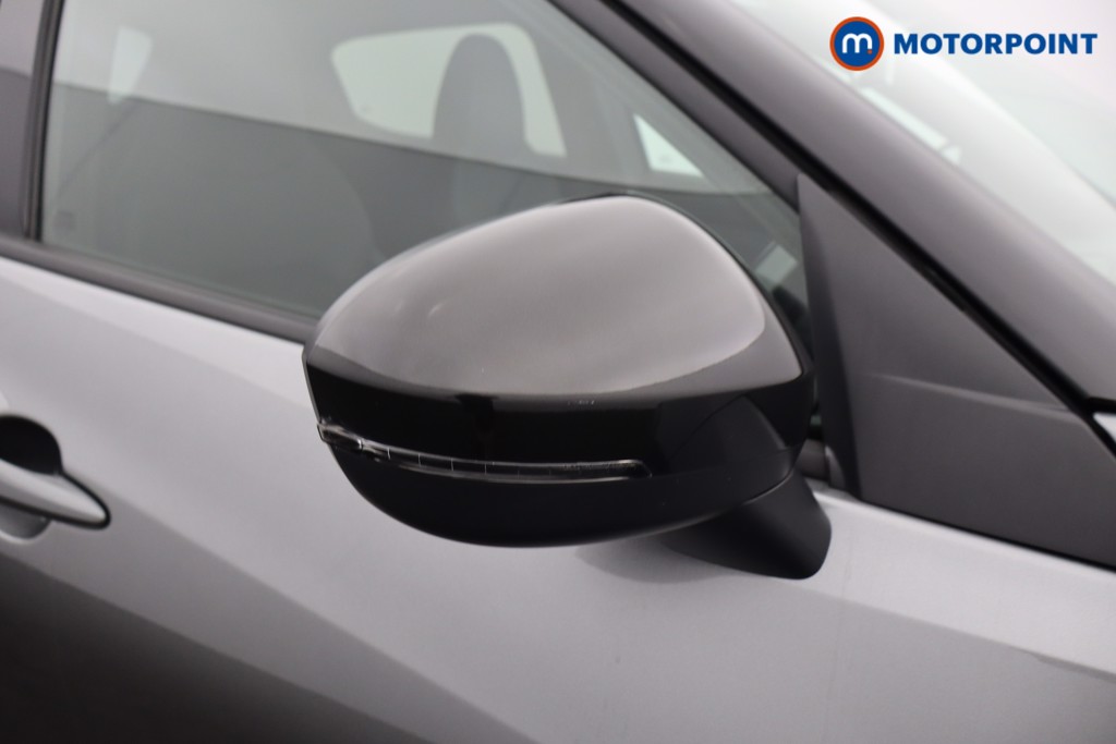 Nissan Juke N-Connecta Manual Petrol SUV - Stock Number (1642361) - 25th supplementary image