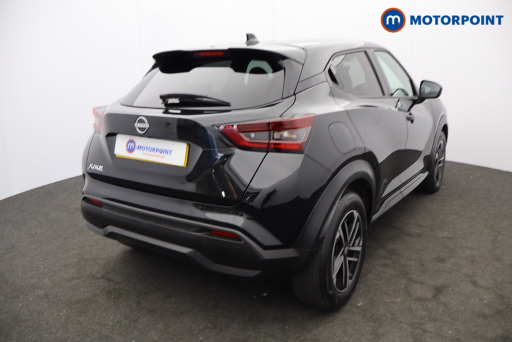 Nissan Juke N-Connecta Manual Petrol SUV - Stock Number (1642392) - 2nd supplementary image