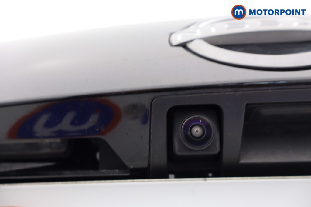 Nissan Juke N-Connecta Manual Petrol SUV - Stock Number (1642392) - 5th supplementary image