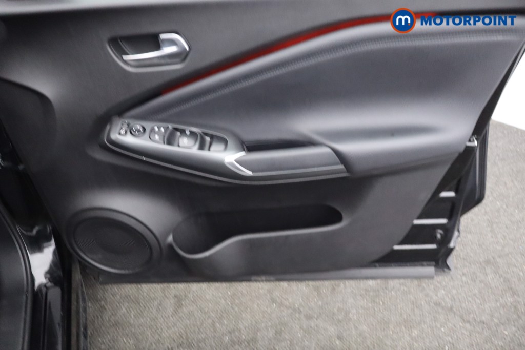 Nissan Juke N-Connecta Manual Petrol SUV - Stock Number (1642392) - 11th supplementary image