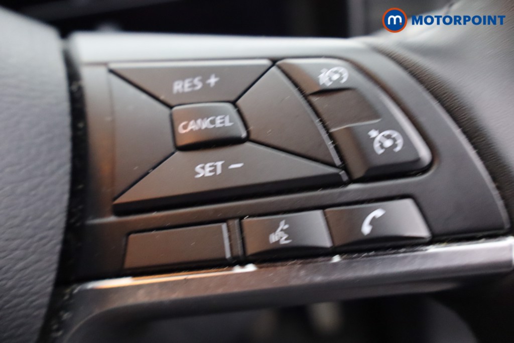 Nissan Juke N-Connecta Manual Petrol SUV - Stock Number (1642392) - 15th supplementary image