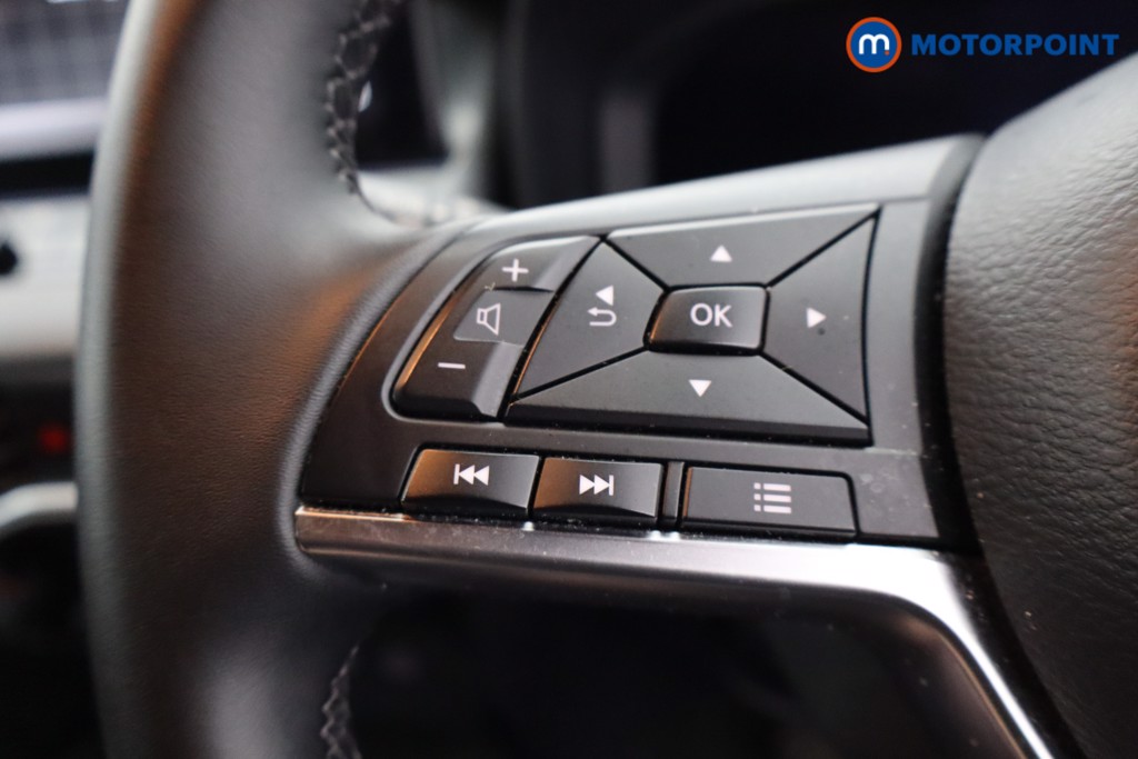 Nissan Juke N-Connecta Manual Petrol SUV - Stock Number (1642392) - 16th supplementary image
