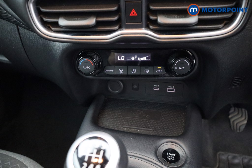 Nissan Juke N-Connecta Manual Petrol SUV - Stock Number (1642392) - 17th supplementary image
