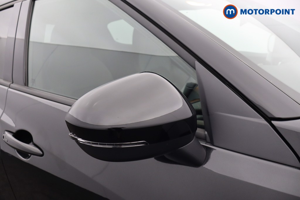 Nissan Juke N-Connecta Manual Petrol SUV - Stock Number (1642392) - 22nd supplementary image