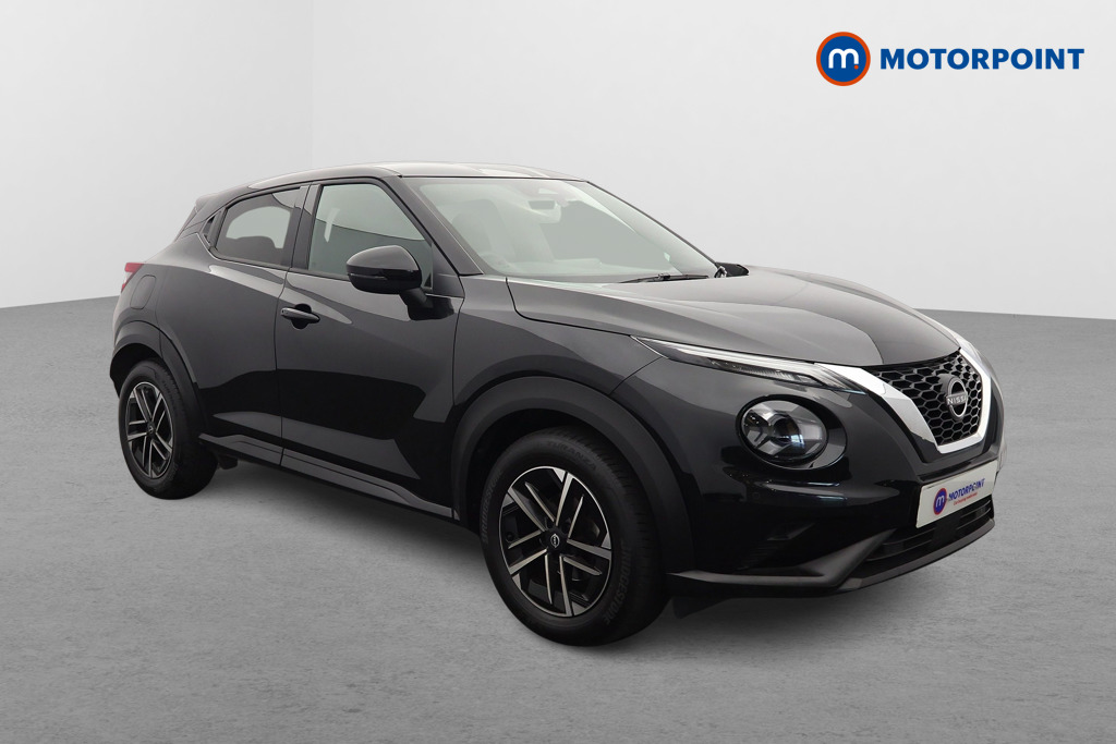 Nissan Juke N-Connecta Manual Petrol SUV - Stock Number (1642392) - Drivers side front corner