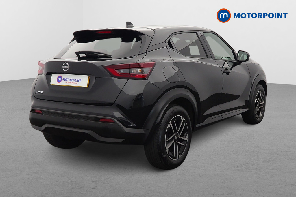 Nissan Juke N-Connecta Manual Petrol SUV - Stock Number (1642392) - Drivers side rear corner
