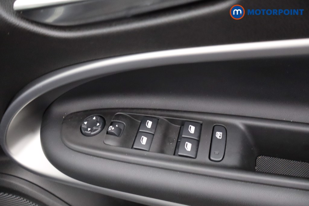 Jeep Avenger Summit Automatic Electric SUV - Stock Number (1643822) - 11th supplementary image