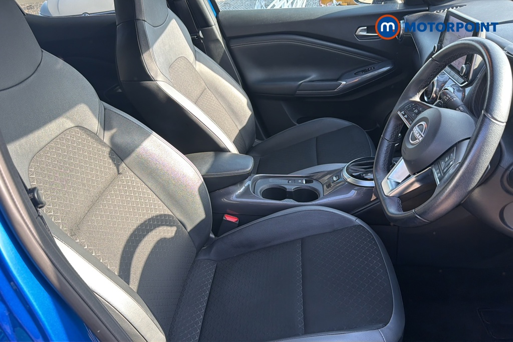 Nissan Juke N-Connecta Automatic Petrol SUV - Stock Number (1643954) - 22nd supplementary image