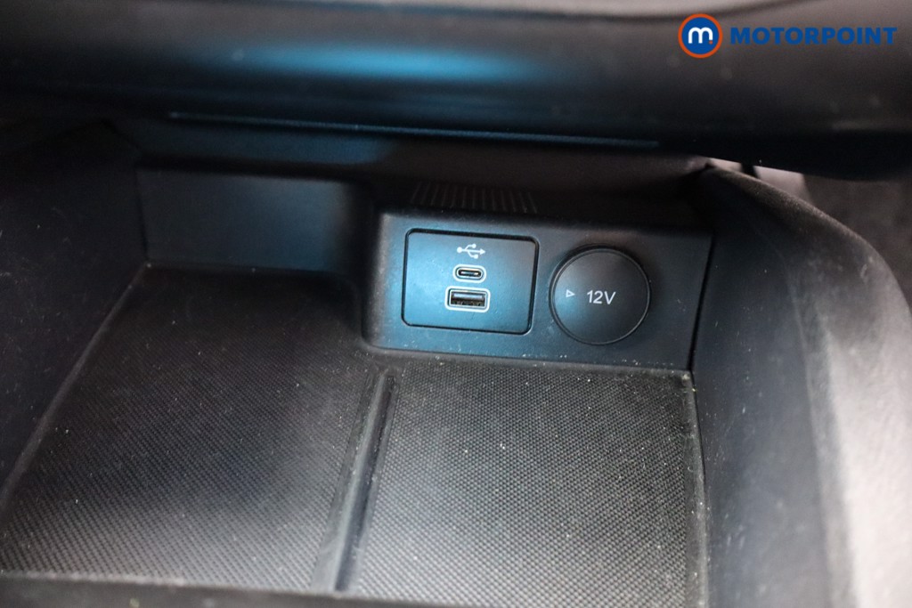 Ford Focus St-Line Manual Petrol Hatchback - Stock Number (1644062) - 13th supplementary image