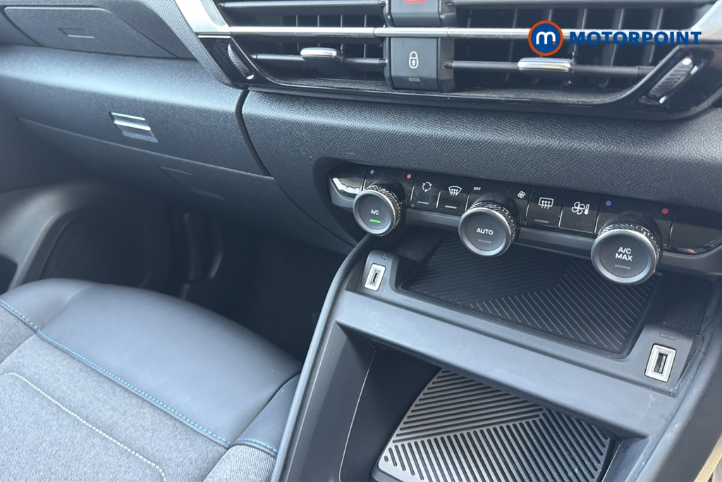 Citroen C4 Shine Automatic Electric Hatchback - Stock Number (1644492) - 12th supplementary image