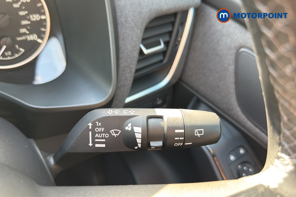 Nissan Qashqai Acenta Premium Automatic Petrol-Electric Hybrid SUV - Stock Number (1645620) - 6th supplementary image
