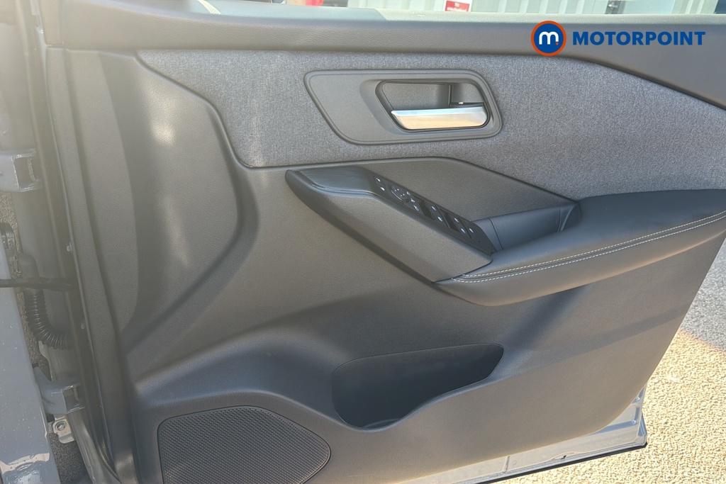 Nissan Qashqai Acenta Premium Automatic Petrol-Electric Hybrid SUV - Stock Number (1645620) - 18th supplementary image