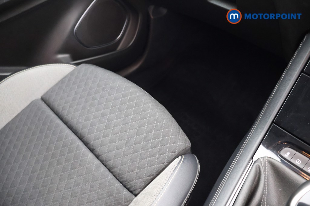 Vauxhall Grandland X Sport Nav Manual Diesel SUV - Stock Number (1645780) - 12th supplementary image