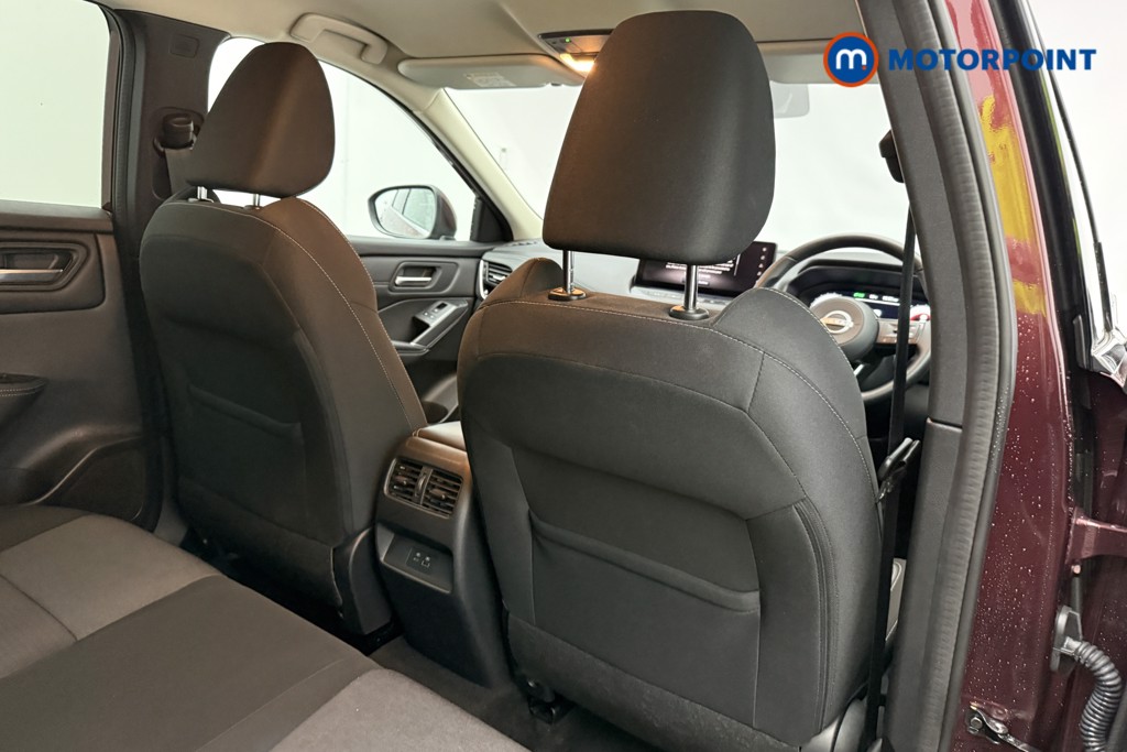 Nissan Qashqai N-Connecta Manual Petrol SUV - Stock Number (1646163) - 11th supplementary image