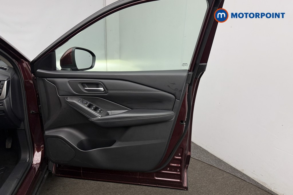 Nissan Qashqai N-Connecta Manual Petrol SUV - Stock Number (1646163) - 17th supplementary image