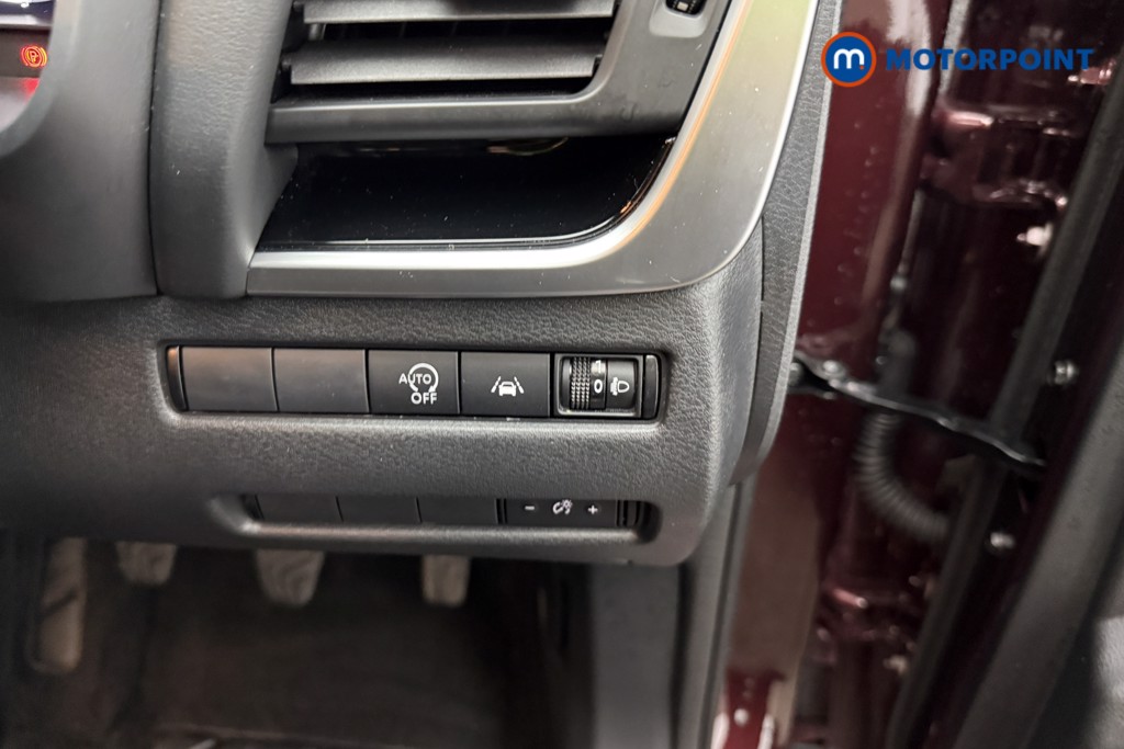 Nissan Qashqai N-Connecta Manual Petrol SUV - Stock Number (1646163) - 21st supplementary image