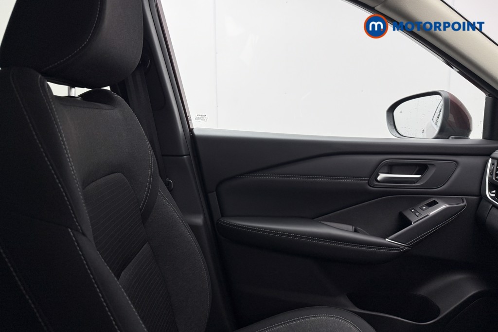 Nissan Qashqai N-Connecta Manual Petrol SUV - Stock Number (1646163) - 40th supplementary image