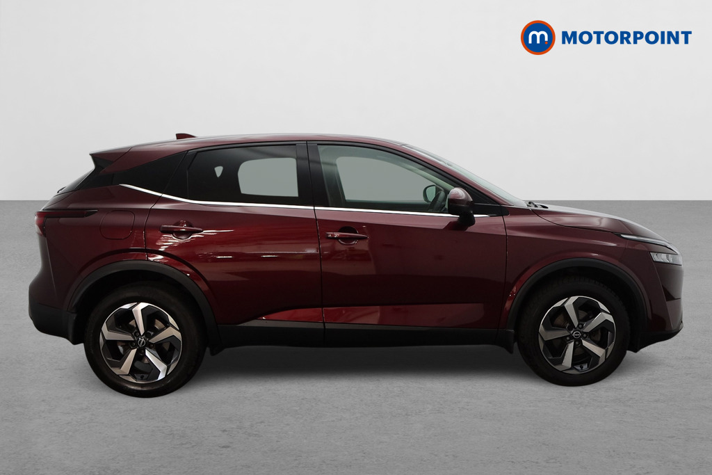 Nissan Qashqai N-Connecta Manual Petrol SUV - Stock Number (1646163) - Drivers side