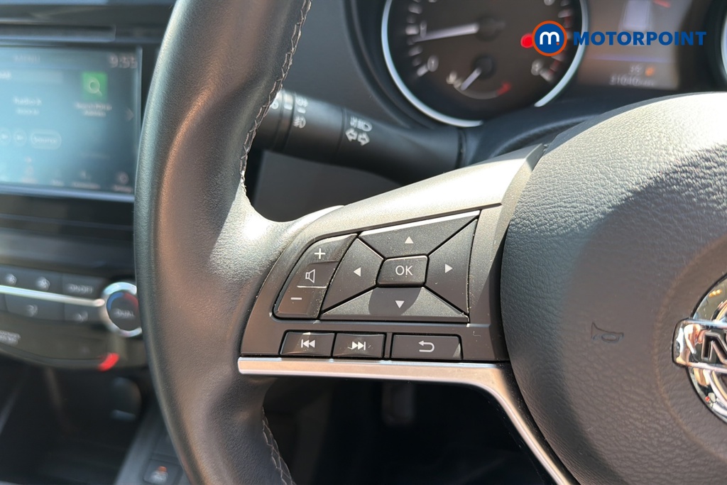 Nissan Qashqai Acenta Premium Manual Petrol SUV - Stock Number (1646189) - 4th supplementary image
