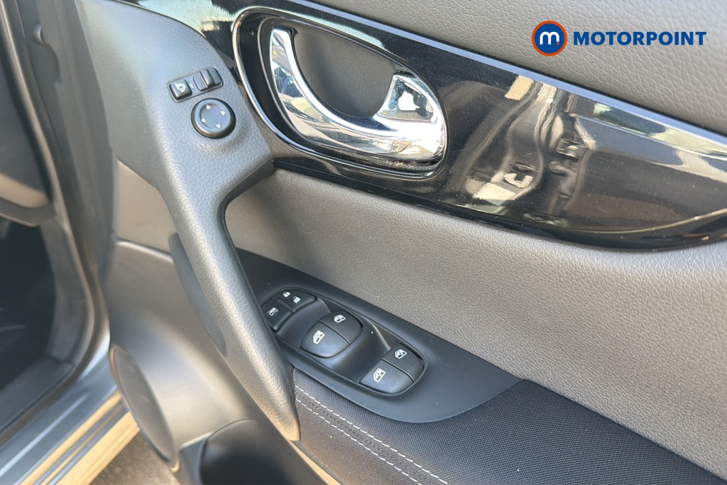 Nissan Qashqai Acenta Premium Manual Petrol SUV - Stock Number (1646189) - 19th supplementary image