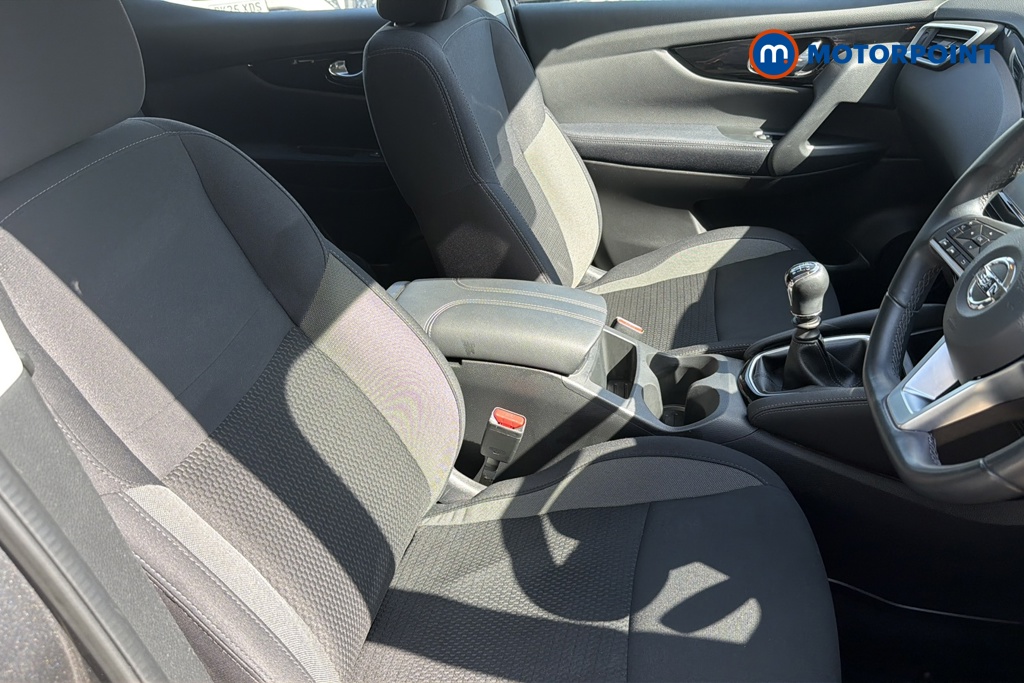Nissan Qashqai Acenta Premium Manual Petrol SUV - Stock Number (1646189) - 22nd supplementary image