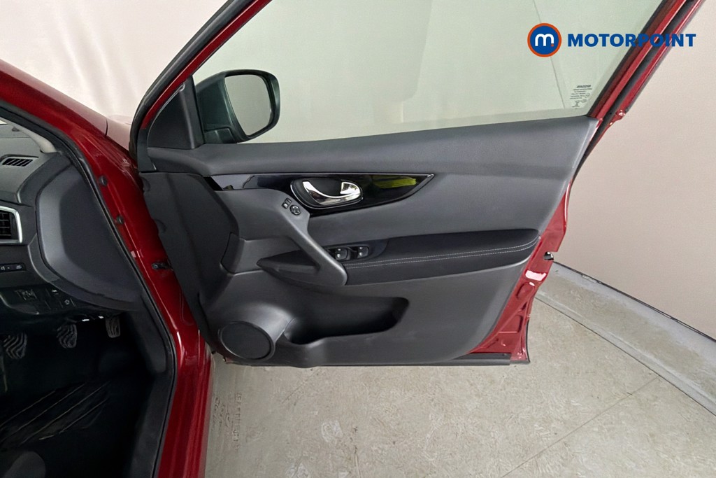 Nissan Qashqai Acenta Premium Manual Petrol SUV - Stock Number (1593231) - 19th supplementary image