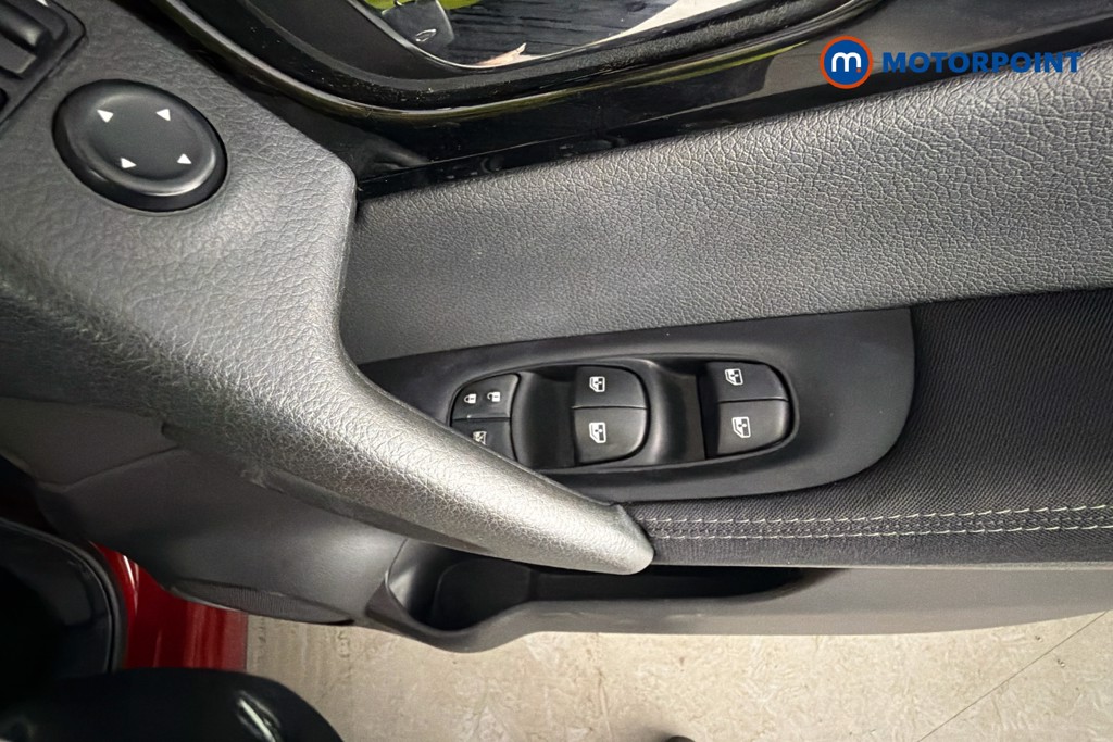 Nissan Qashqai Acenta Premium Manual Petrol SUV - Stock Number (1593231) - 20th supplementary image
