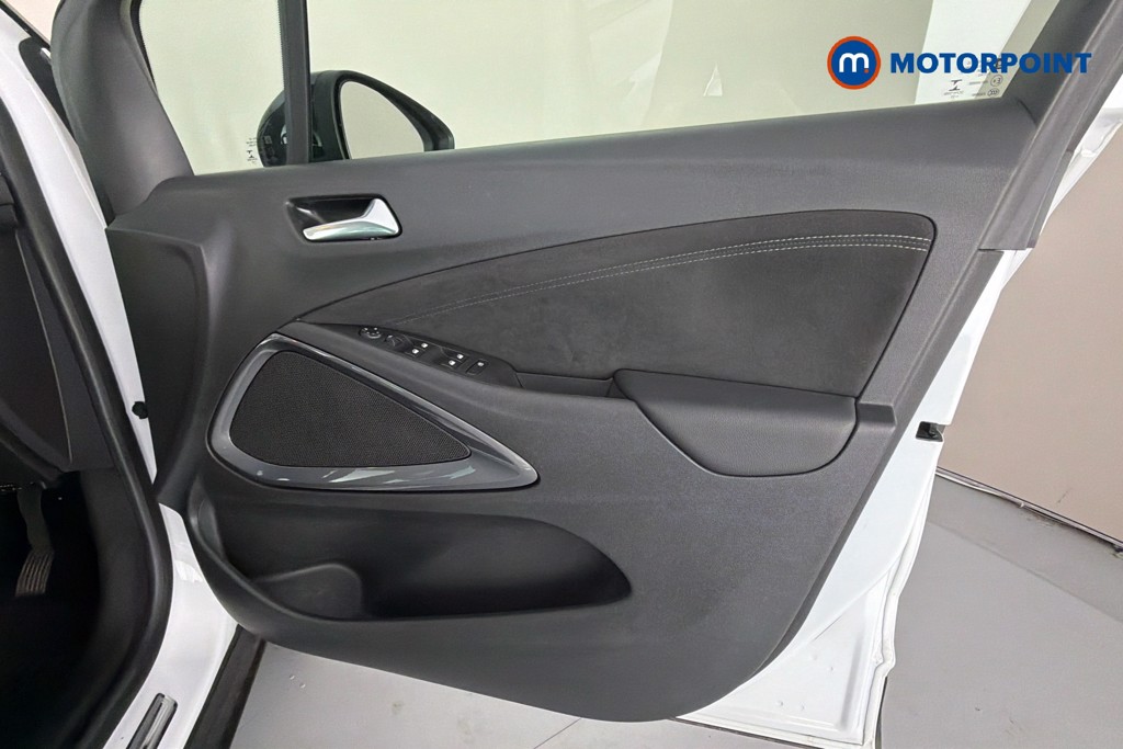 Vauxhall Crossland Ultimate Manual Petrol SUV - Stock Number (1621185) - 19th supplementary image