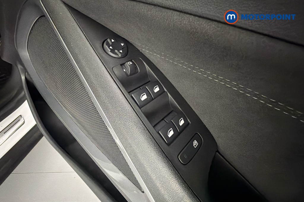 Vauxhall Crossland Ultimate Manual Petrol SUV - Stock Number (1621185) - 20th supplementary image