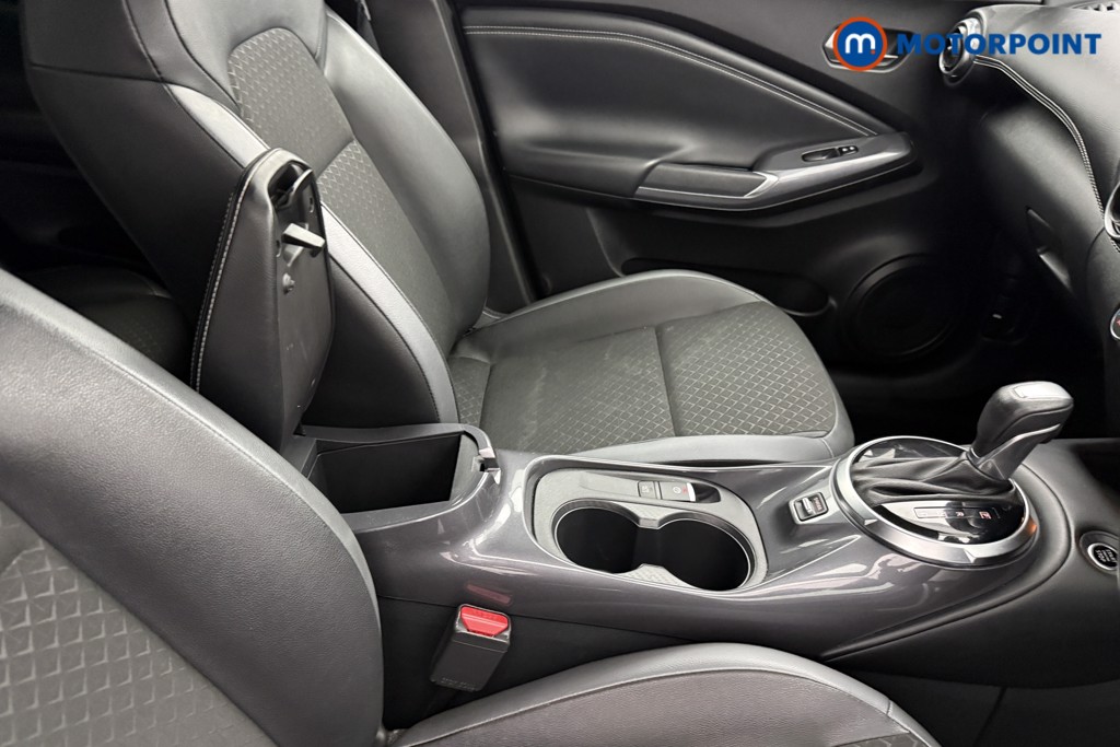 Nissan Juke N-Connecta Automatic Petrol SUV - Stock Number (1625212) - 12th supplementary image