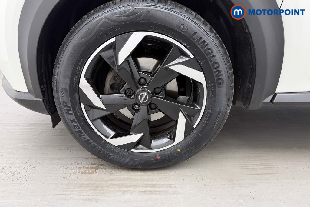 Nissan Juke N-Connecta Automatic Petrol SUV - Stock Number (1625212) - 22nd supplementary image